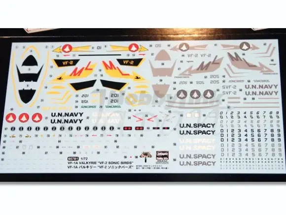 1/72 VF-1A Valkyrie "VF-2 Sonicbirds"