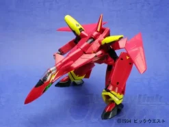 1/60 VF-19 Custom Fire Valkyrie Transformable