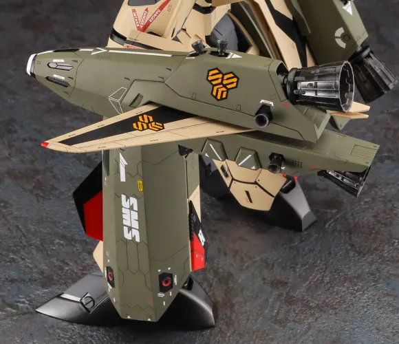 1/72 VF-19EF/A Battroid Isamu Special Macross F