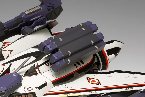 1/72 VF-171EX Armored Nightmare Plus (Alto's)