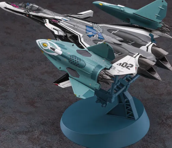 1/72 VF-31F Siegfried Messer/Hayate w/Lilldraken "Macross Delta the Movie"