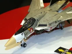 1/72 VF-1J Super/Strike Valkyrie