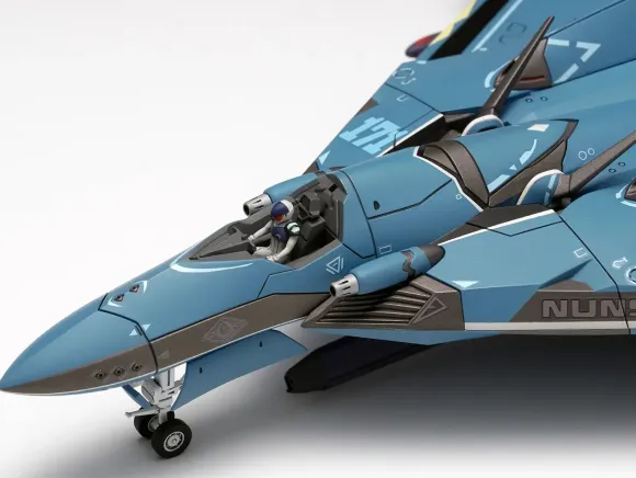 1/72 VF-171 Nightmare Plus (Standard Type) Macross Frontier